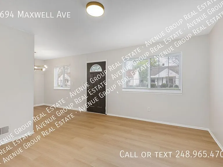 8694 Maxwell Ave — Photo 6