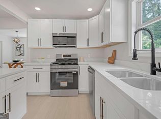 656 S Elizabeth Pl NW, Atlanta, GA 30318