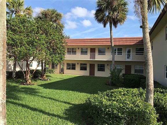 5th image of 32 Vista Gardens Trl APT 204