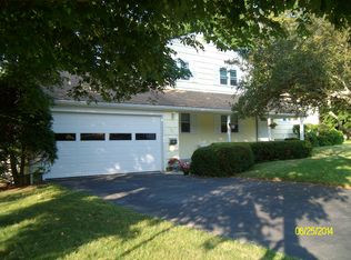 72 Croydon Rd, Norwood, MA 02062