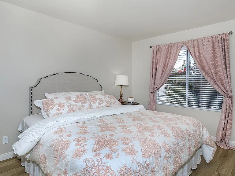 Heritage Pointe Senior Apartments — Photo 20