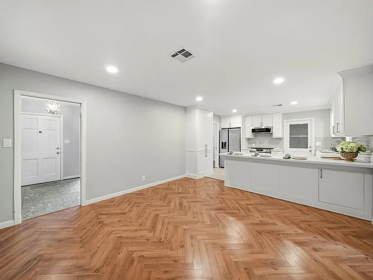 4614 Hummingbird St — Photo 20