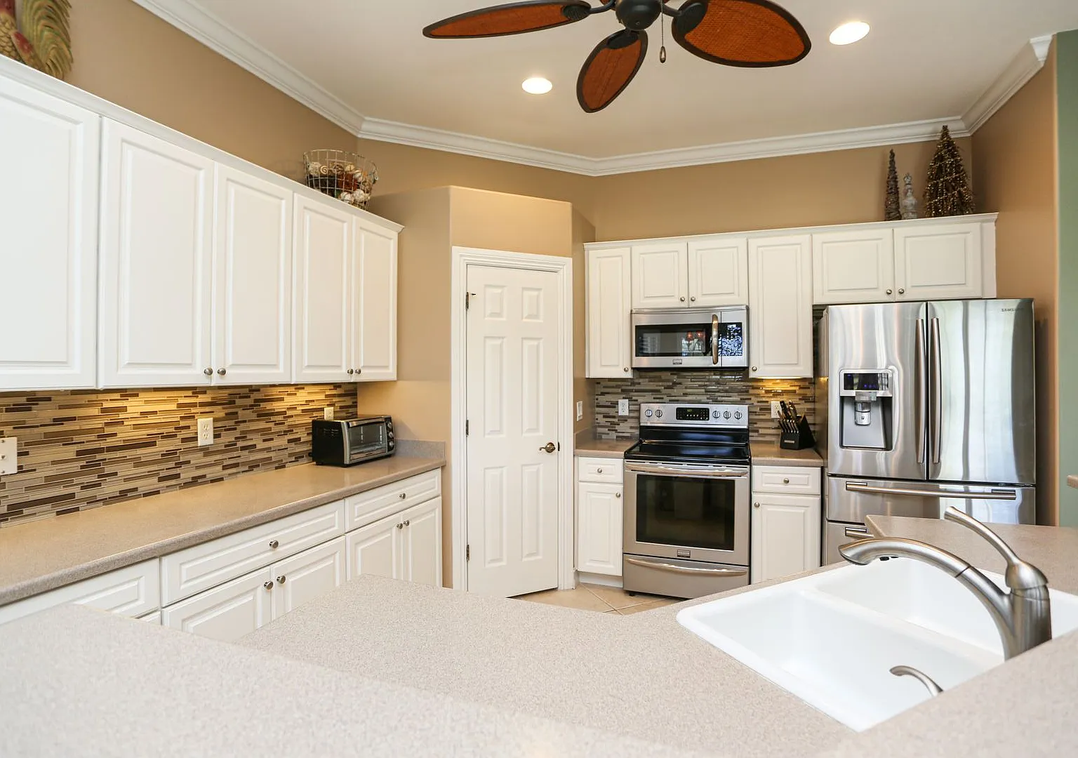 Seasonal Property Available — Photo 2