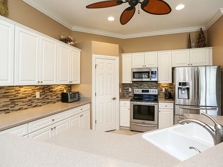 6769 Bent Grass Dr — Photo 2