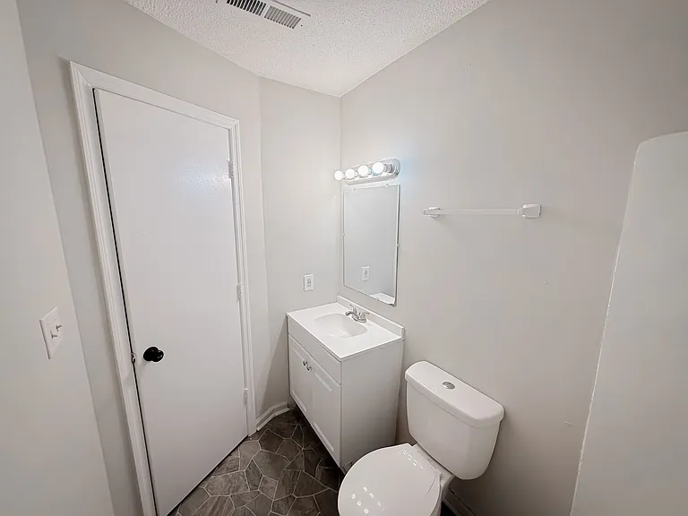 1441 Remount Rd — Photo 14