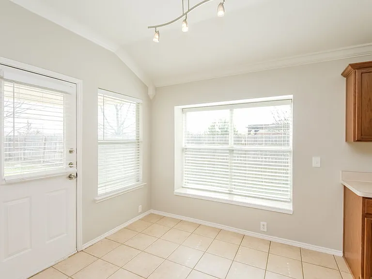 4521 Napa Valley Dr — Photo 6