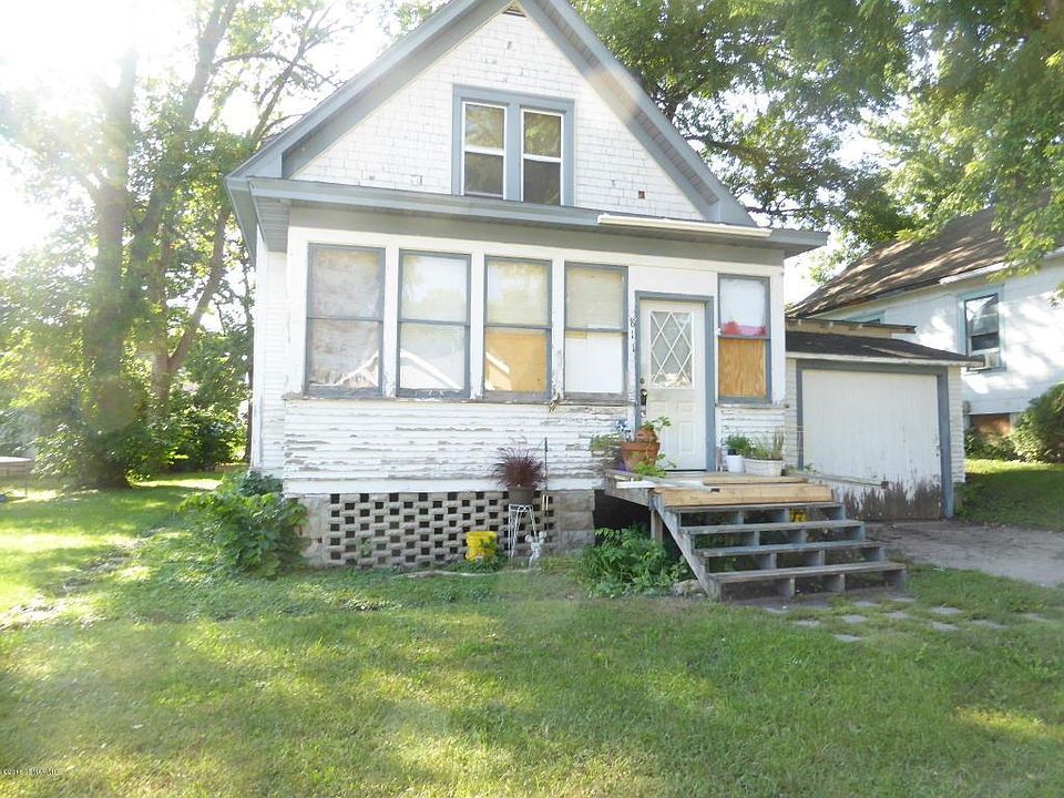 1st image of 811 Freeborn Ave