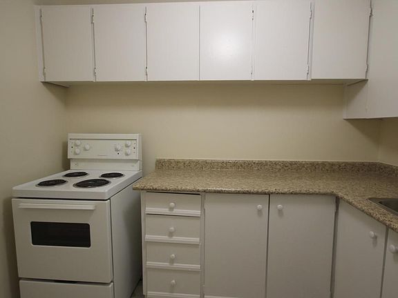 3rd image of 90 Paisley Blvd W #13183