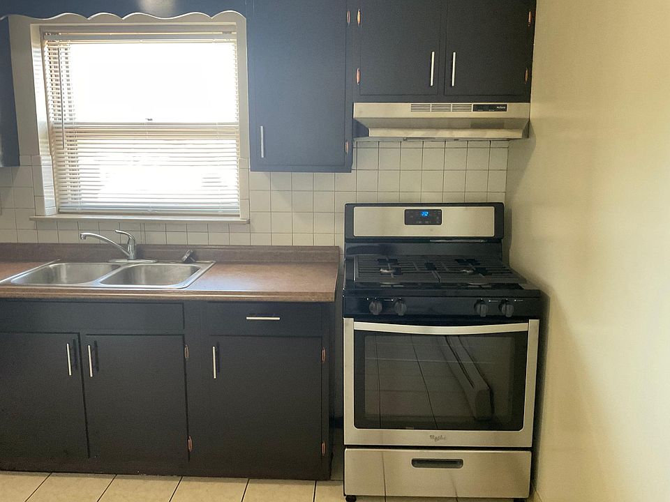 1st image of 304 S 25th Ave #2