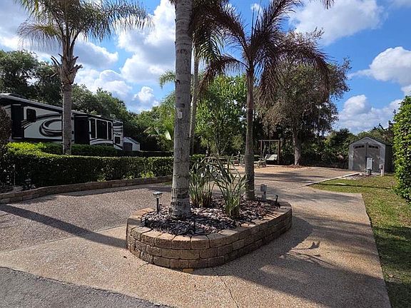 2nd image of 406 Longhorn Dr #406
