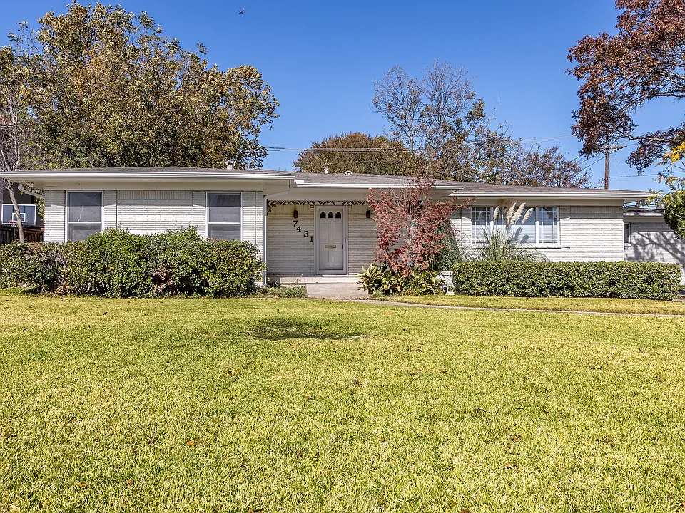 7431 Midbury Dr