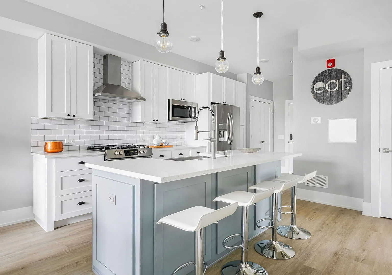 504 Lyman Avenue — Photo 3