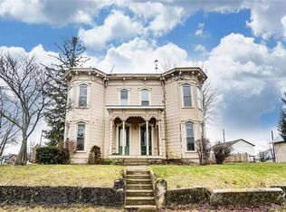 118 E Orchard St, West Manchester, OH 45382