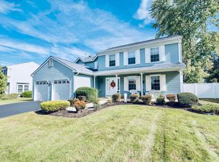 14 Cherry Hill Ln, Manalapan, NJ