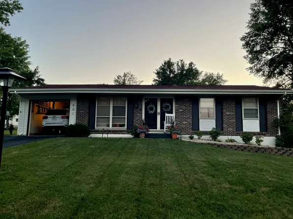 801 Gaillard Ct, Ballwin, MO 63011