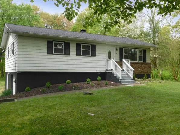 160 Lake Walton Road, Hopewell Junction, NY 12533