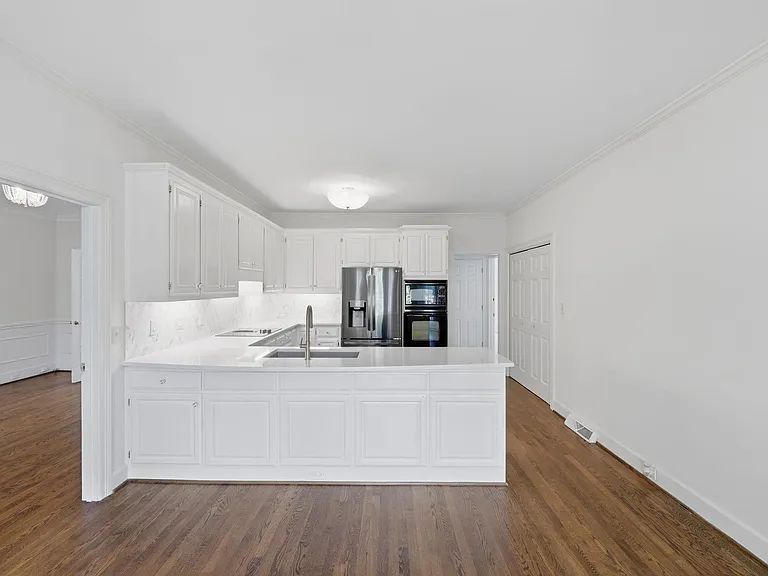 5906 Sharon Hills Rd — Photo 23