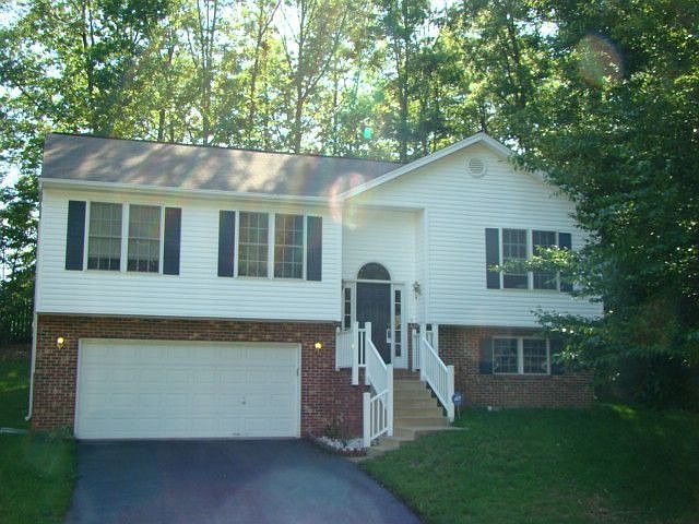1st image of 9608 N Royal Crest Ct