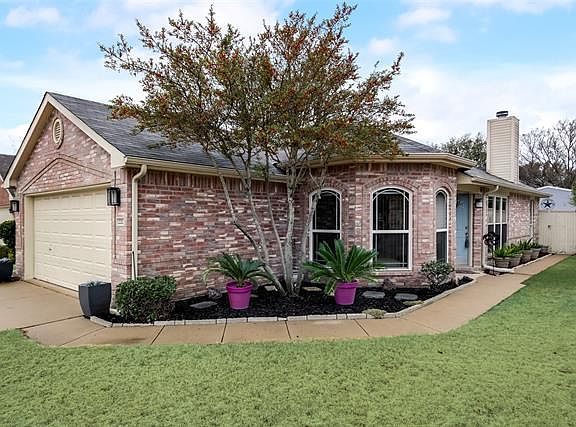 4th image of 2213 Brookview Dr