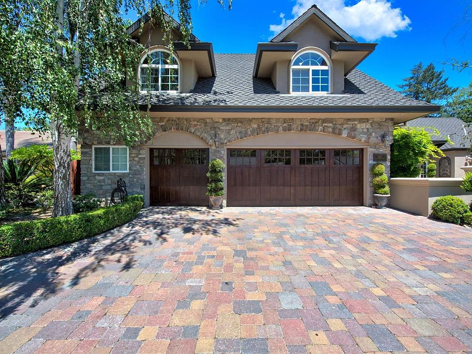2nd image of 4121 W Yacht Harbor Dr