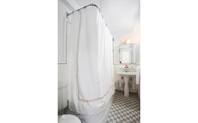 Sold by Douglas Elliman | media 17