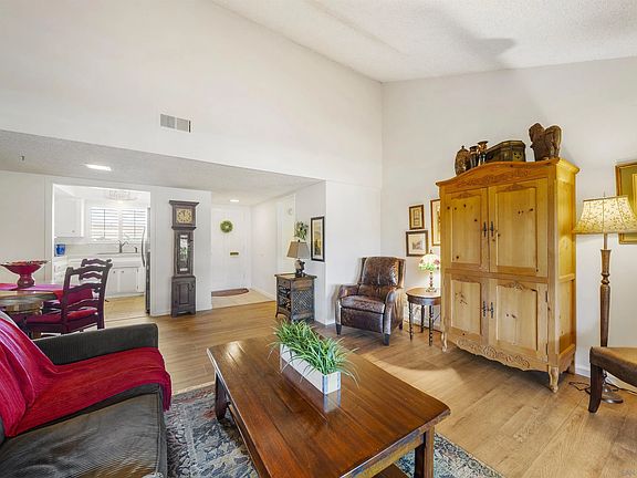 5th image of 3615 Vista Bella Unit 29