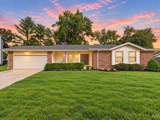 12839 Hasbrook Dr, Saint Louis, MO 63146