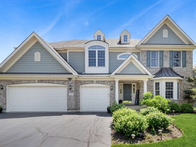 6 Valhalla Ct, Lake In The Hills, IL, 60156