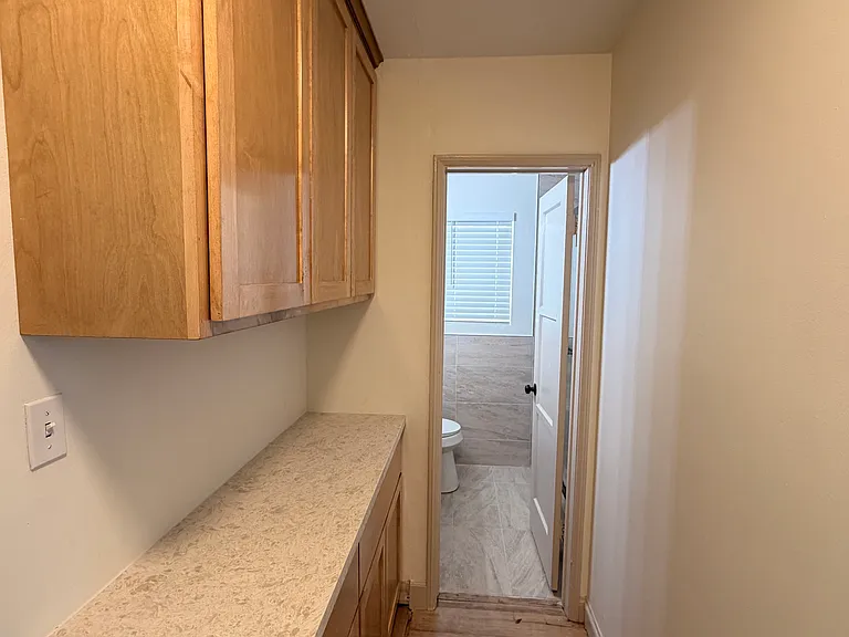 5418 Crebs Ave — Photo 6