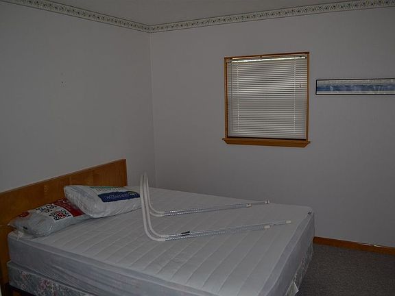 5th image of 407 N Chaparral