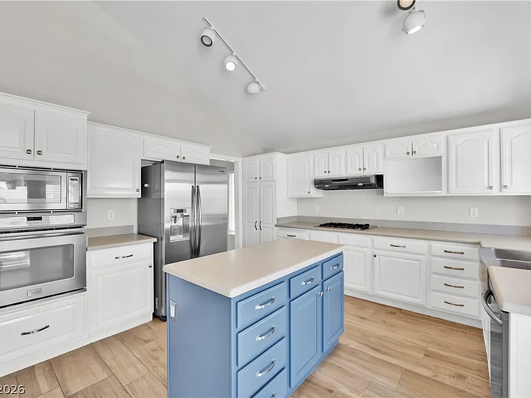 8112 Tropic Isle Cir — Photo 11