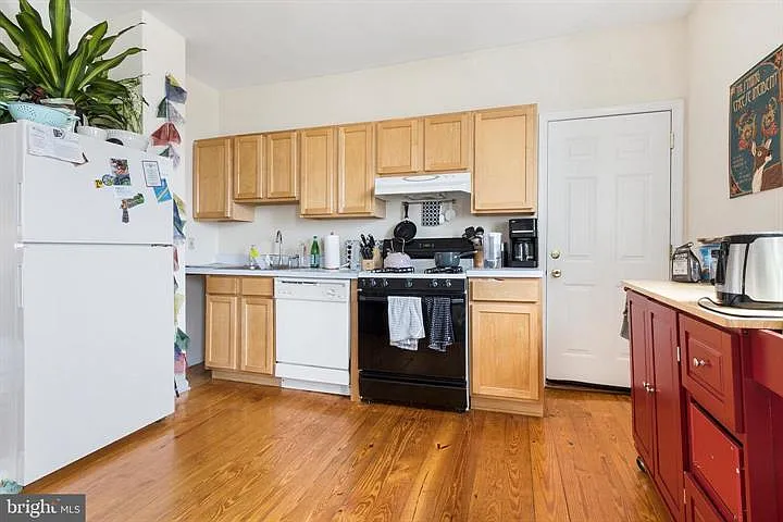 321-23 N Front St #4 — Photo 5