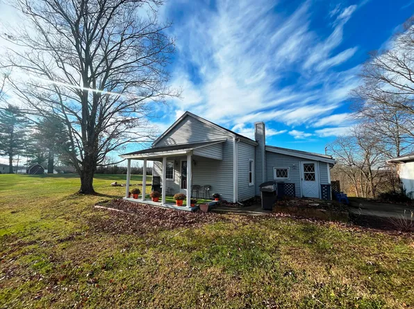 361 Holmes Rd, Falmouth, KY 41040