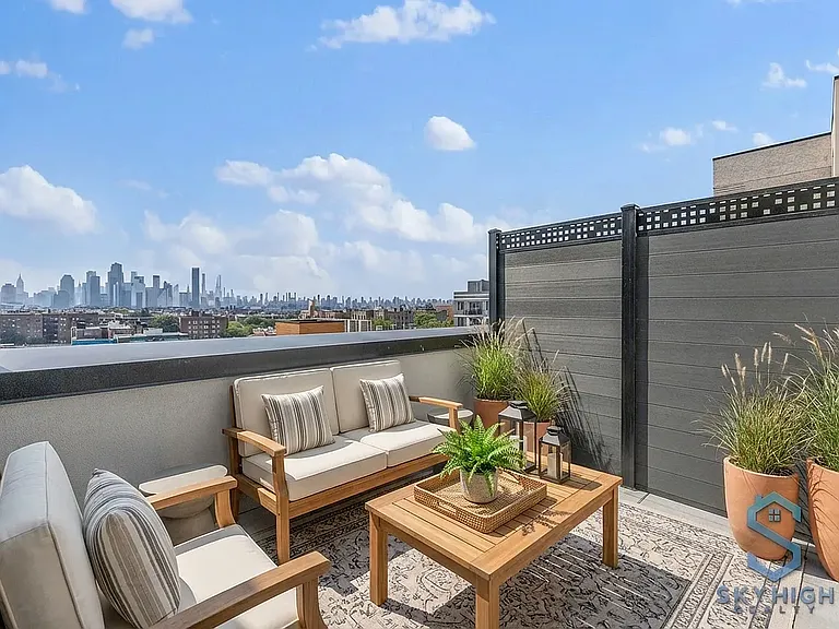 43-25 52nd St #4D — Photo 6