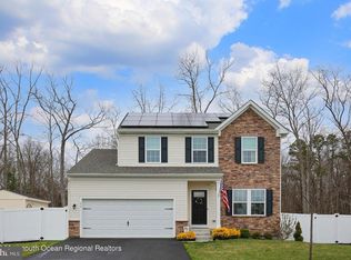 55 Portsmouth Ln, Tuckerton, NJ 08087