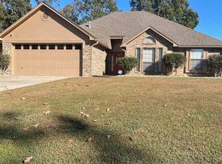 5902 Forest Bend Ln, Texarkana, AR 71854