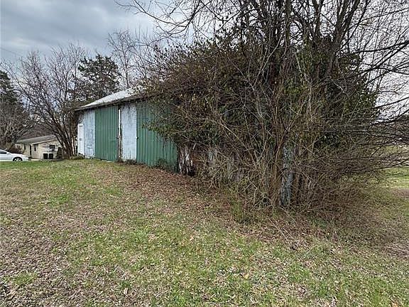 4th image of 4386 Jarvis Rd