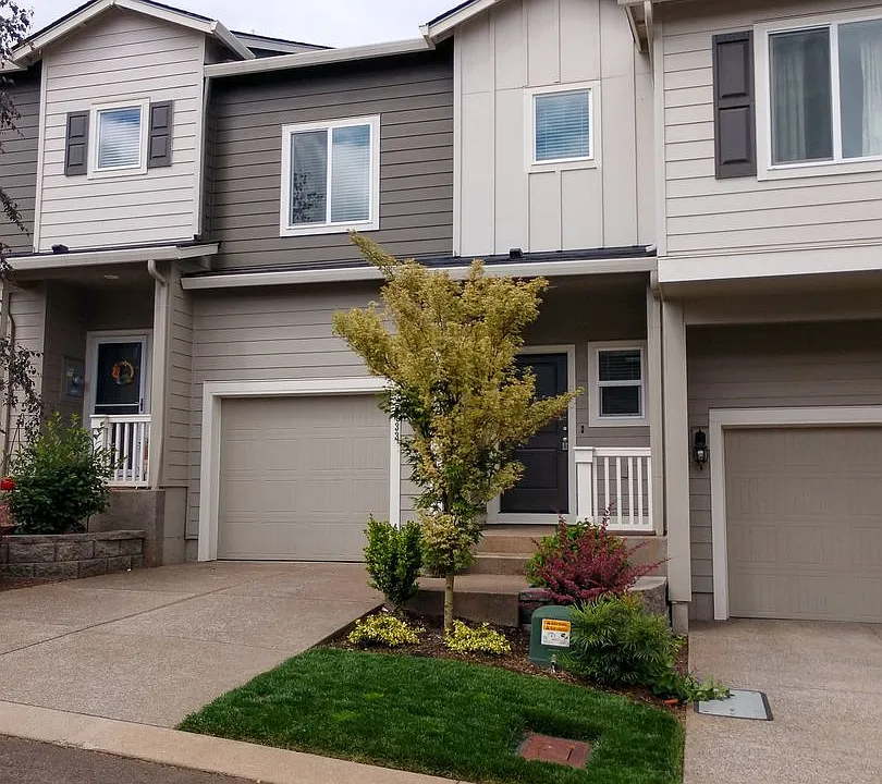 5725 Karen Lynn Loop S