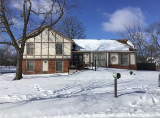 7910 N Anita Dr, Kansas City, MO 64151
