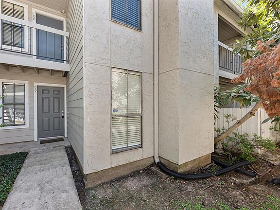 2nd image of 17401 Red Oak Dr APT 100