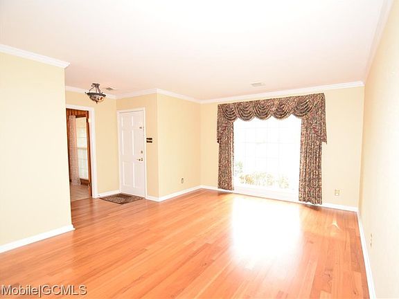 4th image of 4403 Shan Dr S