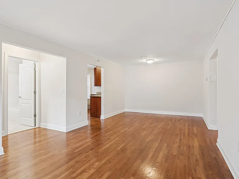 Summit Ridge Luxury Apartments — Photo 10
