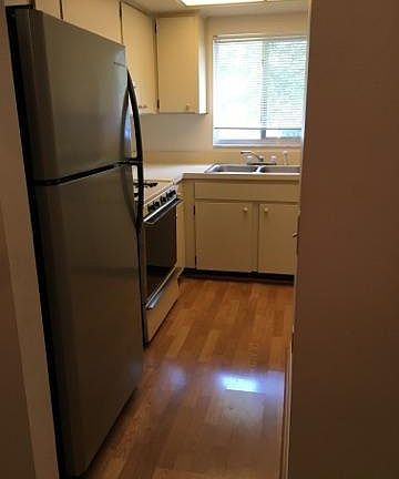 5th image of 2001 San Marcos Dr SE APT 1