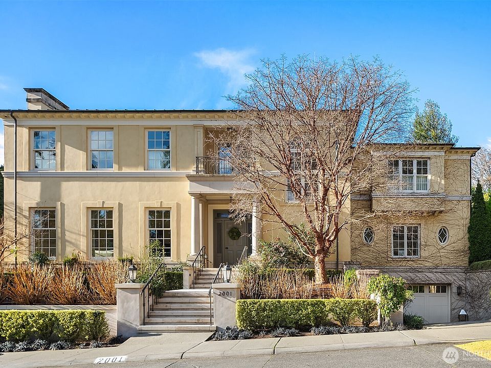 1st image of 2001 Broadmoor Drive E