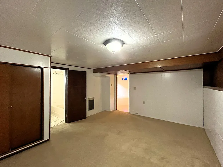 2310 Walnut St — Photo 21