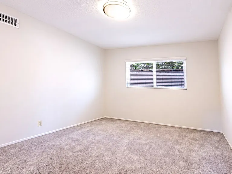 2833 Graysby Ave — Photo 6