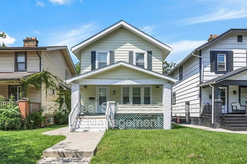 455 N Fairfield Ave