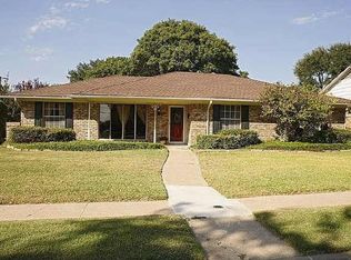 7611 La Sobrina Dr, Dallas, TX 75248