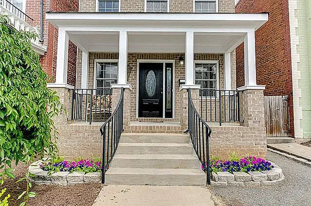 3 bed, 2.5 bath, 2050 sqft, $3,275 — Photo 3