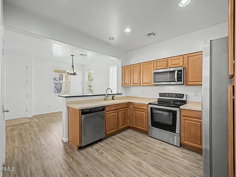 2879 N Claire Dr — Photo 13